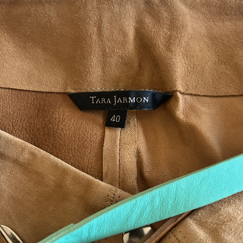 NWOT - Tara Jarmon Suede Mink Skirt - Picture 6 of 7